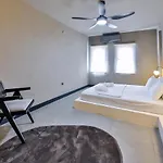 Nodus Tollens Apartment