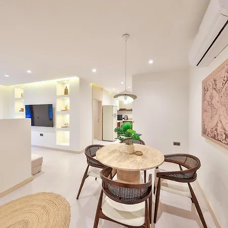 Nodus Tollens Apartment