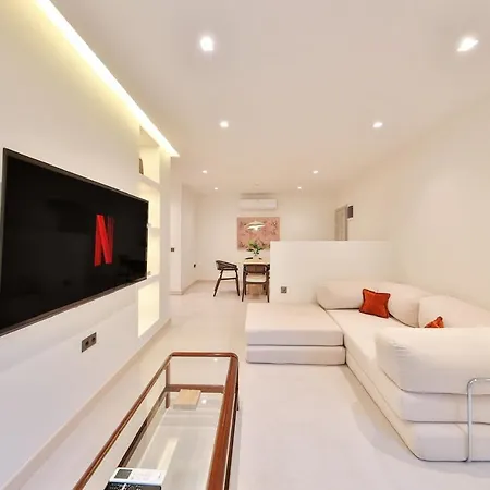 Apartment Nodus Tollens *