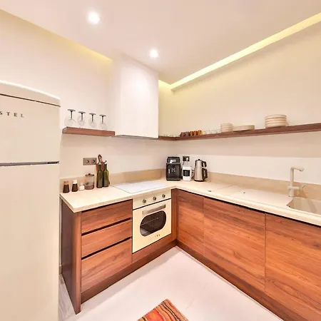 Nodus Tollens Apartment *