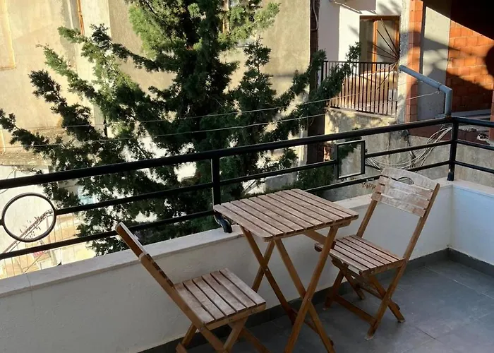 Nodus Tollens Apartment